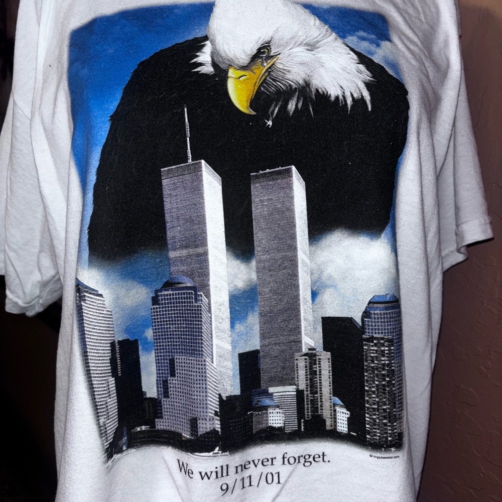 Gildan White 9/11 Tribute Tee with American Bald Eagle Graphic size L